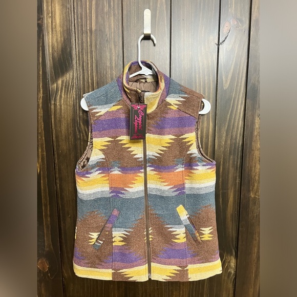 Cowgirl Legend Tops - NWT-Aztec Print Western Vest-Size: Large